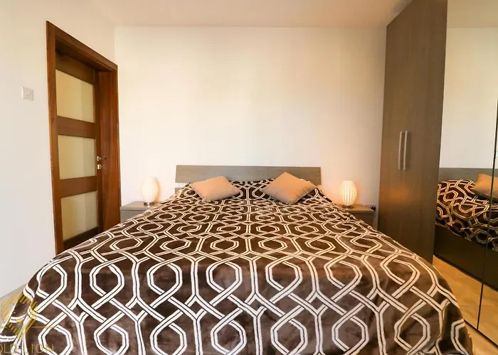 Belair Flats 3 Bedrooms In St Julians Apartman